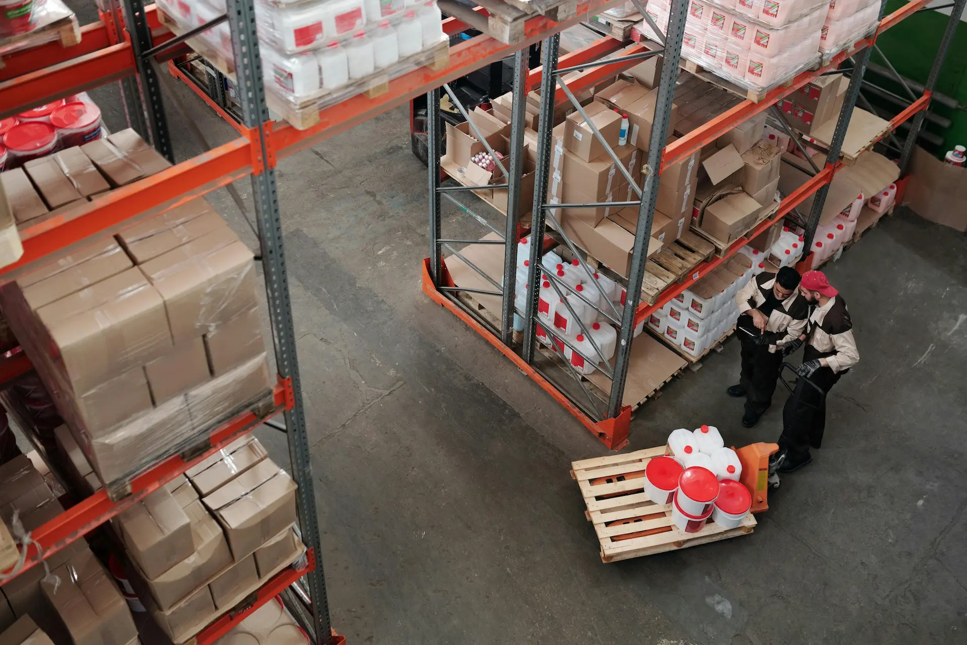Stockage de marchandises e-commerce dans un box sécurisé à Saint-Gilles-Croix-de-Vie